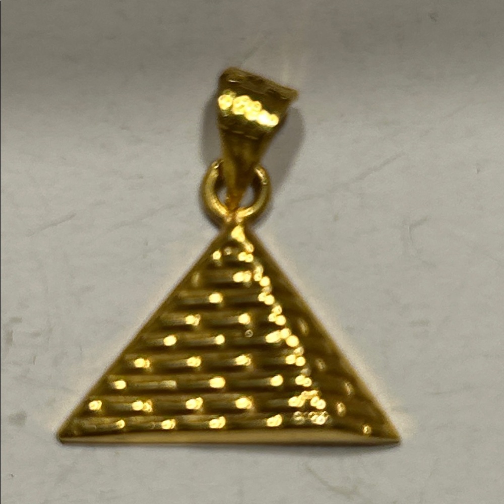 18k Yellow Egyptian Gold 3D Giza Pyramid Pendant